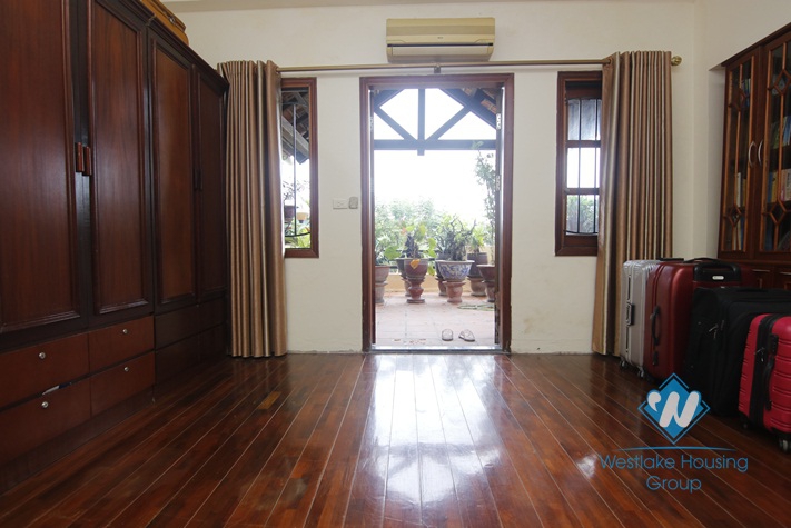 A bright, quiet and beautiful house with 3 bedrooms for rent on Hoang Hoa Tham street